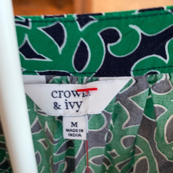 Crown and Ivy never worn bell sleeve blouse. - Picture 4 of 5